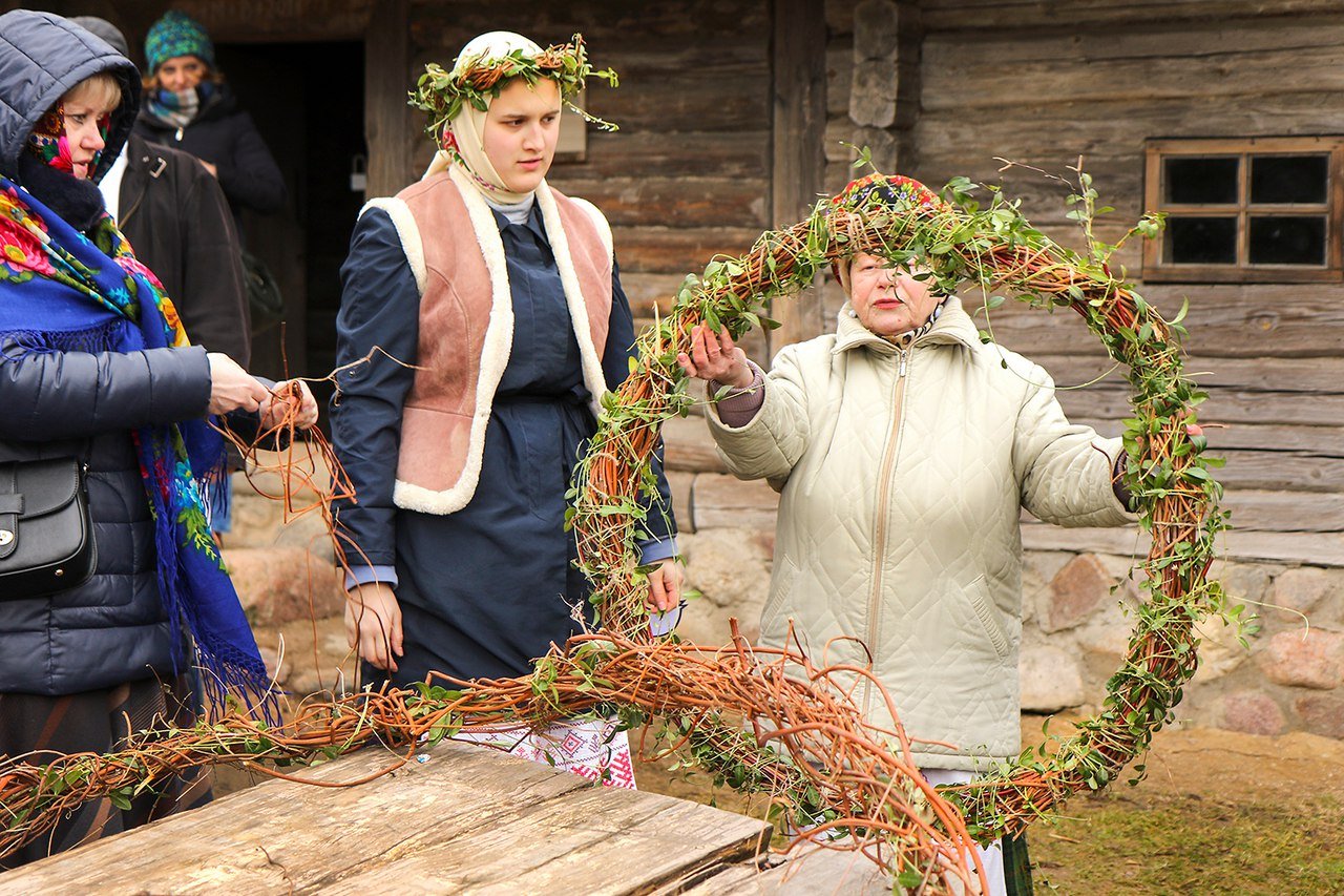 Семнаццатай вясной. Гуканне вясны в Беларуси. Белорусский венок. Праздник Гуканне вясны. Белоруссия 18 века традиция Гуканне весны.