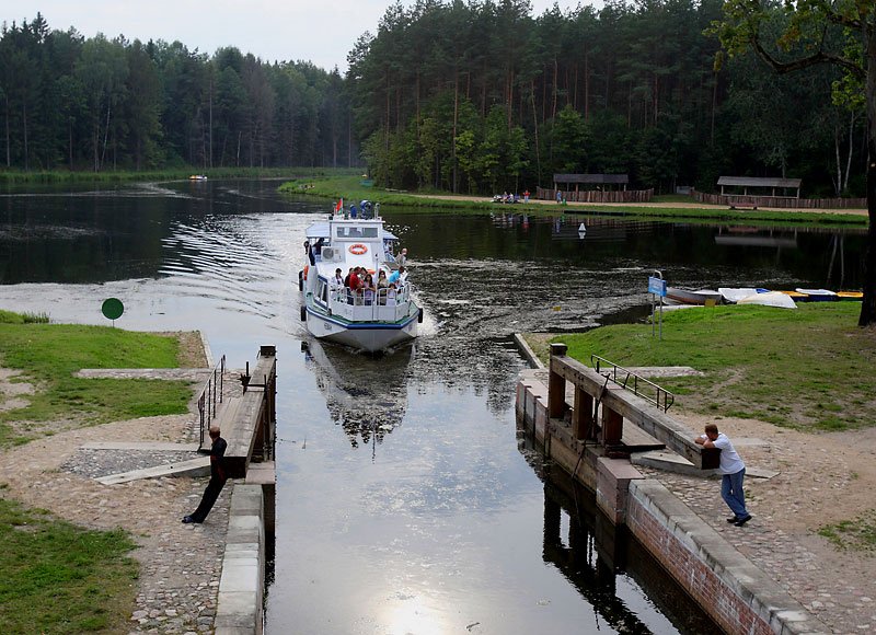 The cruiser Neman navigates Augustow Canal