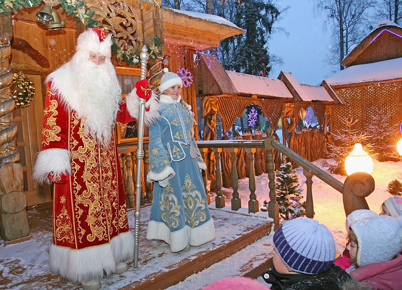 Father Frost and the Snow Maiden welcome guests at Belovezhskaya Pushcha